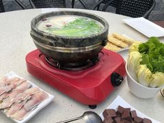 -墨脱石锅椰子鸡•香草鸭•东山羊(大东海店)