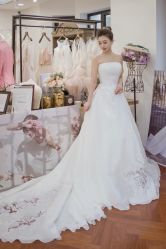 -纯色时光婚纱艺术馆WHITE