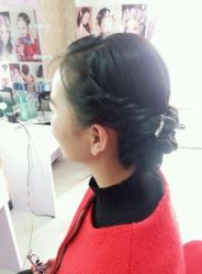 -双双化妆造型工作室