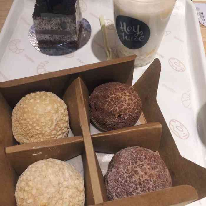 打分 超级推荐仟吉的这个泡芙~拳头大~特别好吃~每个口味都赞