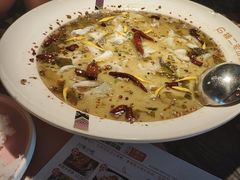 -桂二老坛酸菜鱼(三街两巷店)