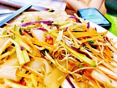 拌完的凉皮-Reunion BBQ 东北人餐厅