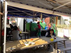 露天位-小河无名面馆