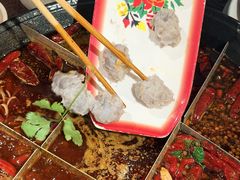 -城墙拐拐火锅(三峡广场黑金冠店)