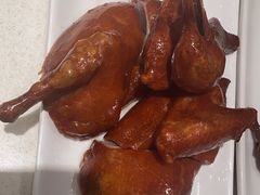 玻璃脆皮乳鸽皇-新雅粤菜馆(南京东路店)