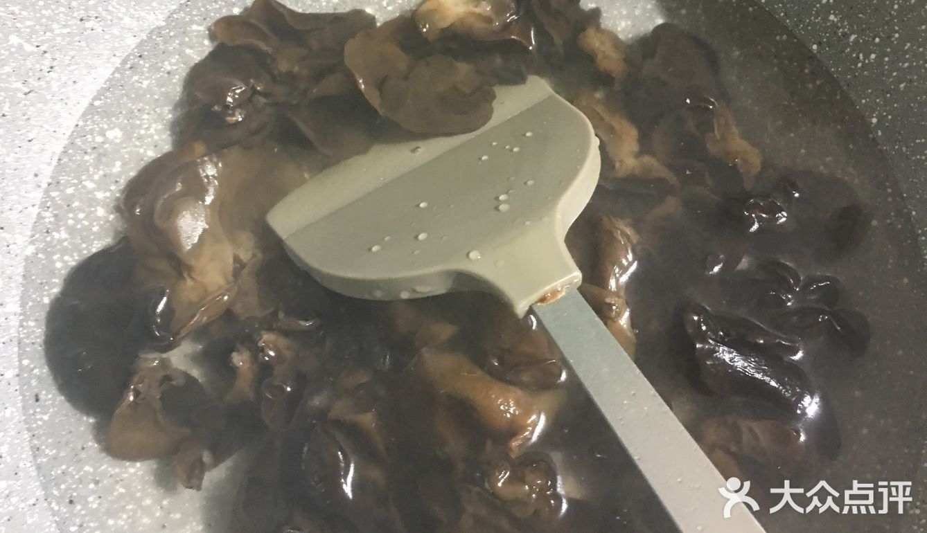 鬼怪👹#开胃#菜谱系列：柴鸡蛋炒木耳。