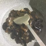 鬼怪👹#开胃#菜谱系列：柴鸡蛋炒木耳。