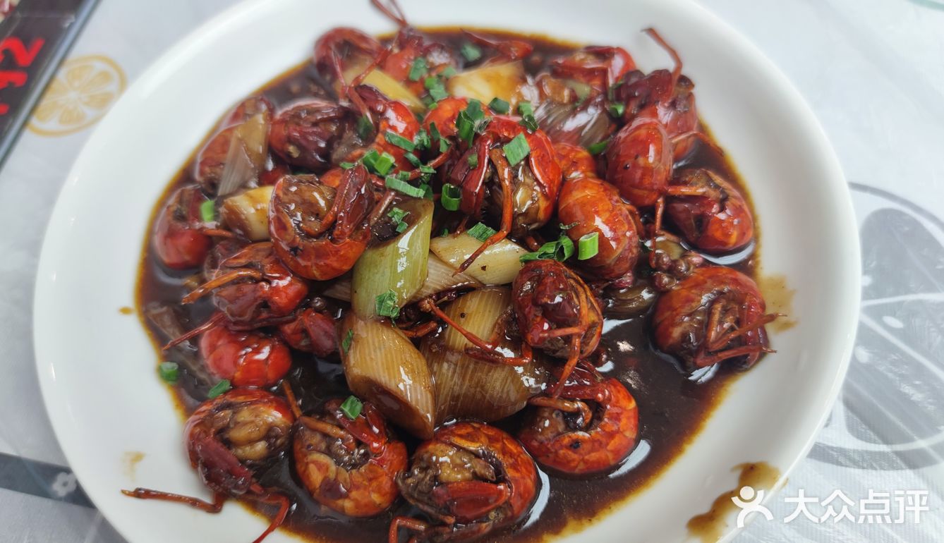 今天的湖北人都在吃虾子！