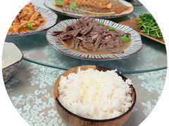 -天天向上素食餐厅(五台山店)