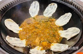Stewed Pig's Feet in Earthen Pot