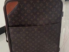 -聚云奢二手奢侈品黄金手表包包回收·中古店(三里屯总店)