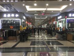 -义乌小商品批发市场(中国小商品城·篁园服装市场店)