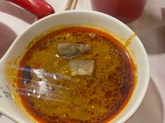 -毛辣果·贵州红酸汤牛肉火锅(西单店)