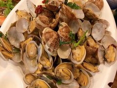 炒蛤蜊-老东镇啤酒屋海鲜加工·蒸汽海鲜·海鲜烧烤(台东店)