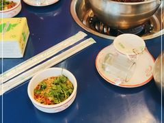 -牛华周记麻辣烫起源店