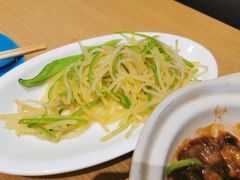 -渝信川菜 · 川味家常菜(财富购物中心店)