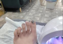 -蜜桃美甲美睫化妆