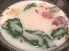 -湊湊火锅·茶憩(新中关购物中心店)