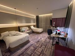 -大连星海皇冠假日酒店