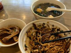 -佬钱湾仔(衣裳街店)