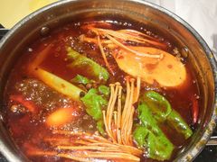 -唯爱KTV聚会餐厅(仙林东城汇店)
