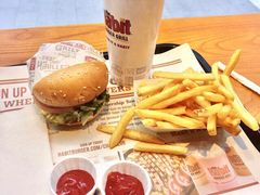 -The Habit Burger Grill 哈比特汉堡(复兴soho店)