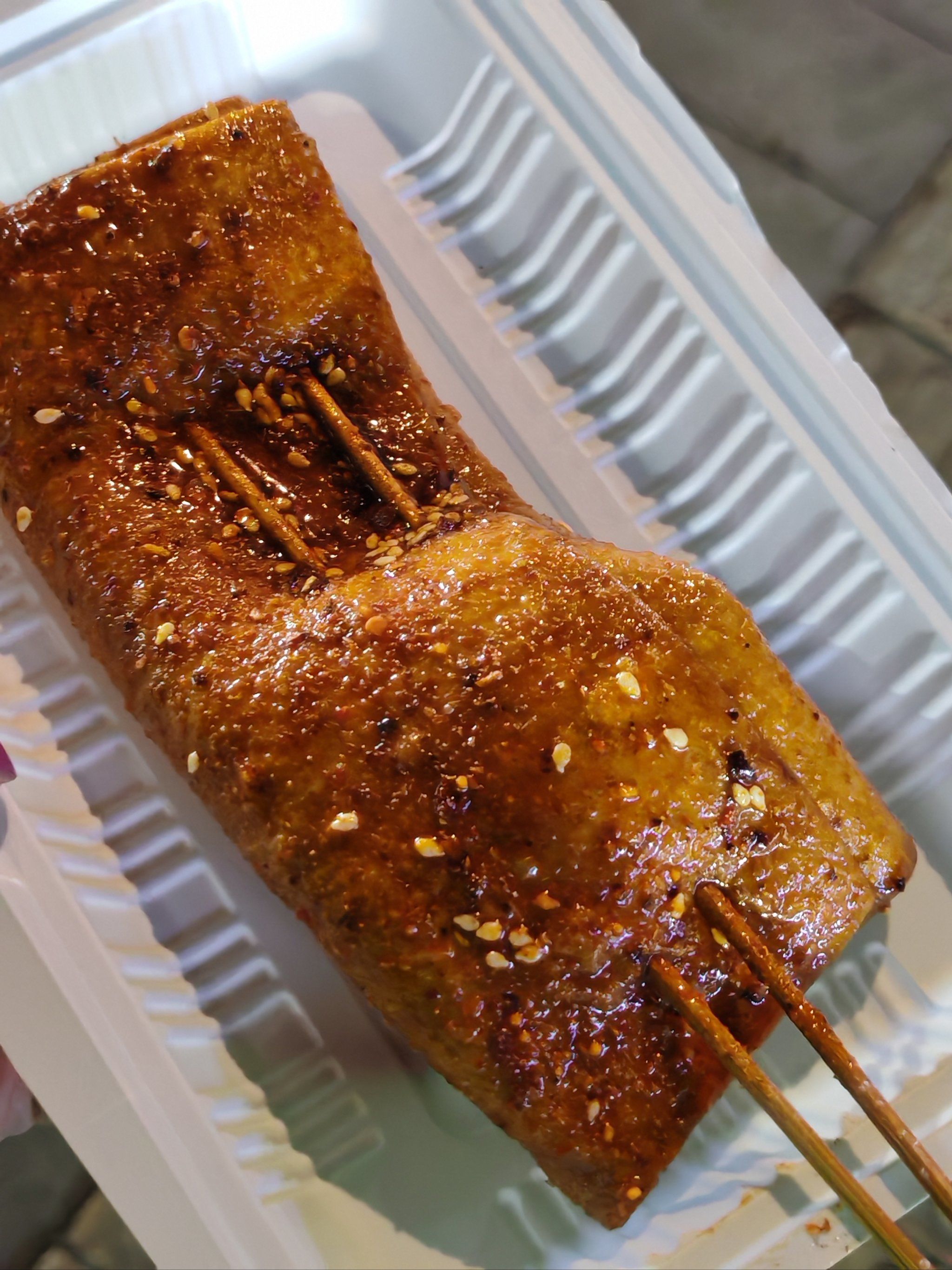 素菜烧烤,他们家的食材很新鲜,服务态度也很好,哪怕每次只烤一块豆干