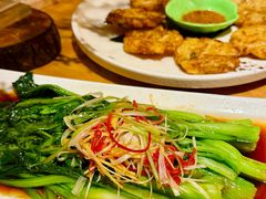 -月亮眼花园餐厅书吧酒吧