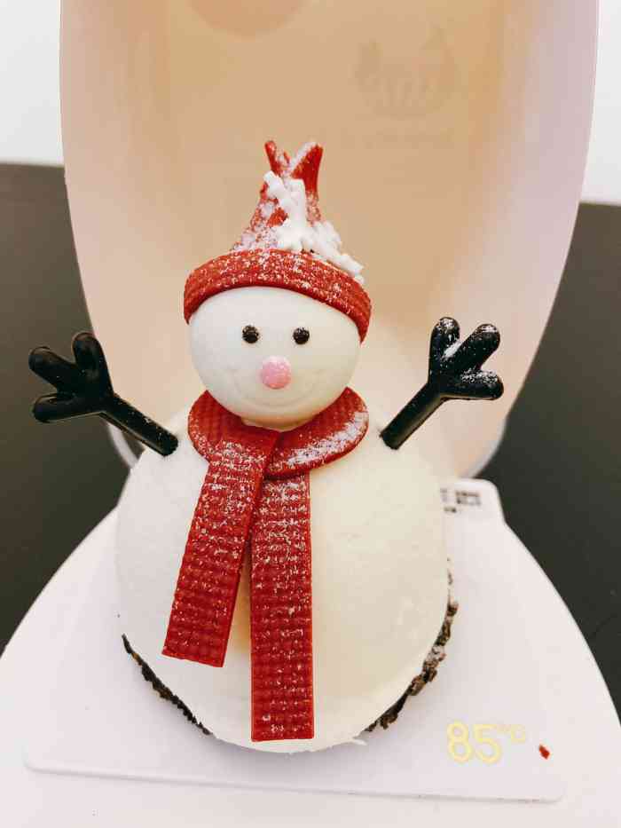 因为好像青山现在只有这一家85度c 当时是圣诞节推出的,这个小雪人做