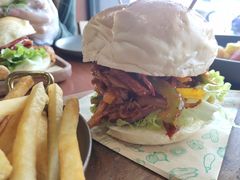 秘制手撕猪肉汉堡-魏斯理汉堡(西安沣东吾悦店)