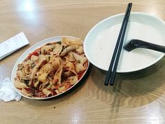 -三好食堂(煎饺·馄饨·肉饼米线·盛世广场店)