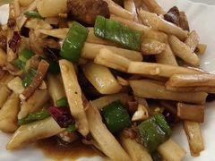 特色小炒莲藕条-长临河古镇福味轩土菜馆(长临河店)