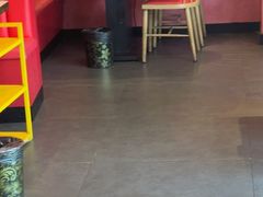 -何师傅美蛙鱼头(汉街店)