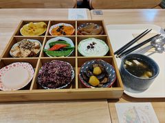 -轻蔬不用等·素食(江苏路店)