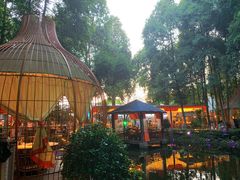 -二荆条·蜀鲜汇城市森林火锅