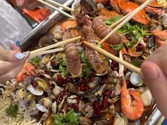 -老东镇啤酒屋海鲜加工·蒸汽海鲜·海鲜烧烤(台东店)