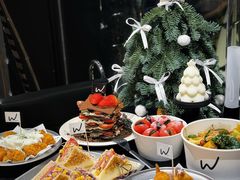 -W COLLECTIVE  DESSERT SHOP