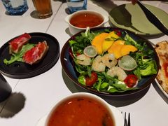 芒果牛油果大虾色拉-乐意坊Alla Torre意大利手工披萨(陆家嘴旗舰店)