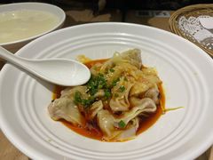 红油芥兰小馄炖-弄堂咪道-饭香·面香·馄饨香(汇锦广场店)