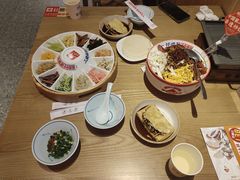 -怪噜范·老贵阳街头名小吃(数博万达店)
