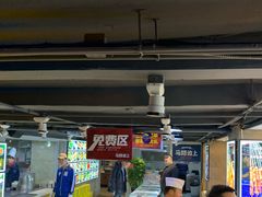 大堂-马路边上·小海鲜烧烤(八一路店)
