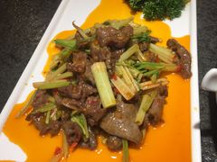 -万重锦·人文川菜馆(骡马市店)