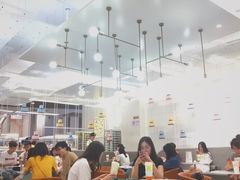 大堂-奈雪的茶(市百一店)
