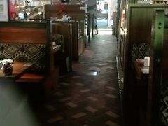 卡座-外婆私房菜(新亚百货店)