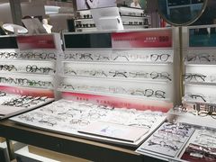 -爱视眸Eyeblling眼镜·依视路·蔡司镜片折扣店(百联南方商城购物中心)