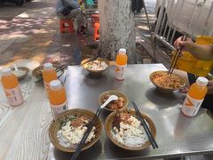 -彩云豆花米线(丰云·财富广场C座店)