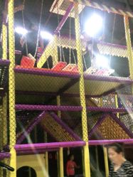 -蹦贝运动中心·蹦床·攀岩·闯关(龙岗店)