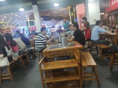 大堂-灌县老妈砂锅串串香(万科红生活广场店)