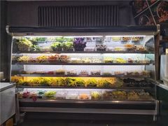 自助取餐区-万记麻辣烫国展总店
