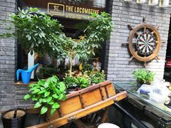 -苹果树下艺术餐厅(宋庄店)